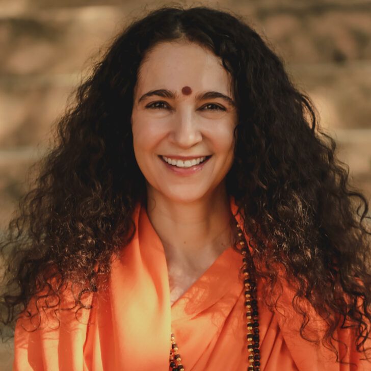 https://image-api.dailyom.com/images/Sadhviji-cropped.jpg